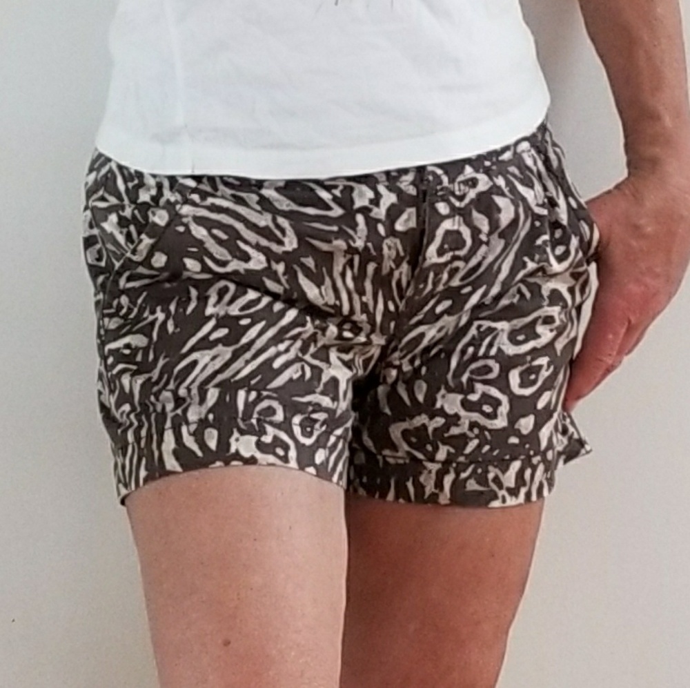 Ann Taylor LOFT midrise animal print twill shorts
